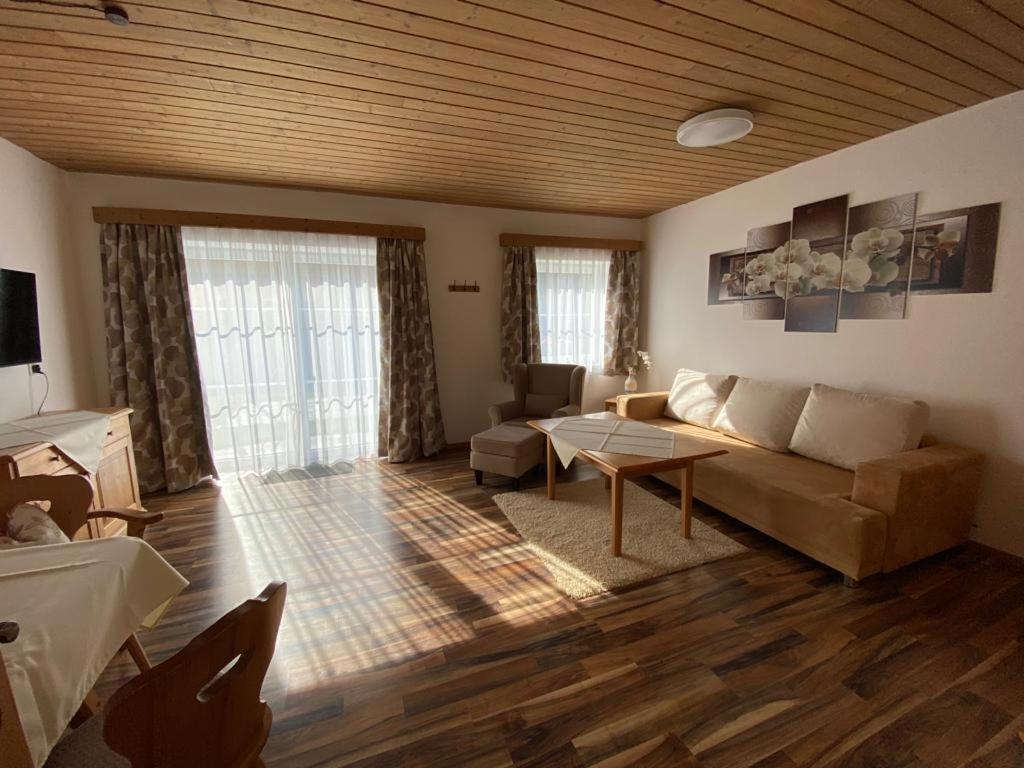 Pension Woerndl Fuschl am See Exterior photo